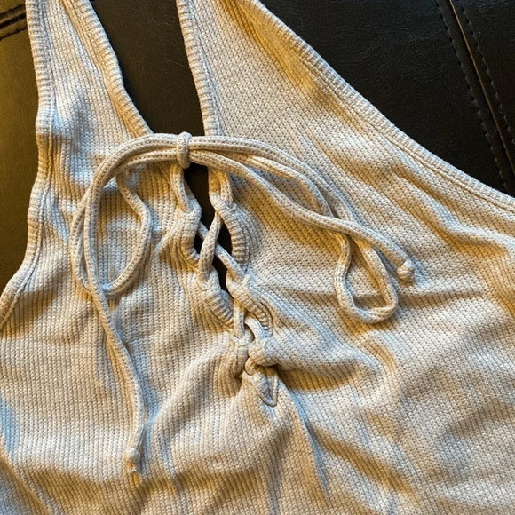 Kendall & Kylie Thermal Halter Neck Lace-Up Tank Oatmeal - Picture 2 of 4